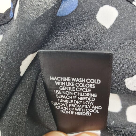 Torrid Womens 1X Black Blue White Polka Dot V-Neck Short Sleeve Plus Size Blouse - Picture 11 of 14